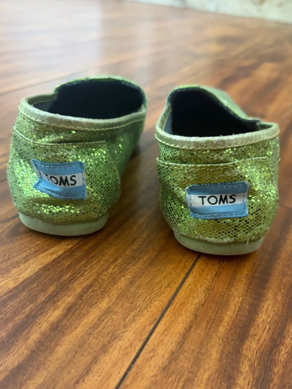 TOMS Kids Green Sparkle Slip-On Shoes Youth 3.5 Tinkerbell